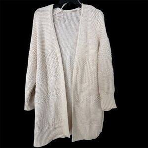 Gap Women’s cardigan sweater color: beige size: Large